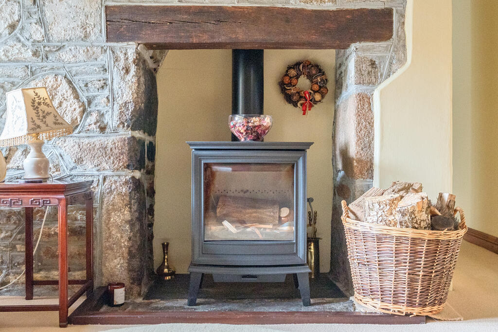 1334569-13-689dd78786d75