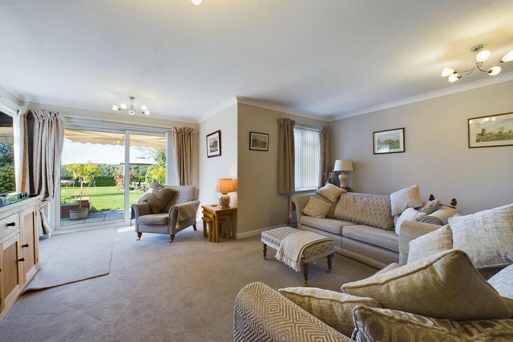 CAM01689G0-PR0426...