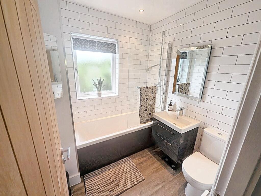 HOUSE BATHROOM