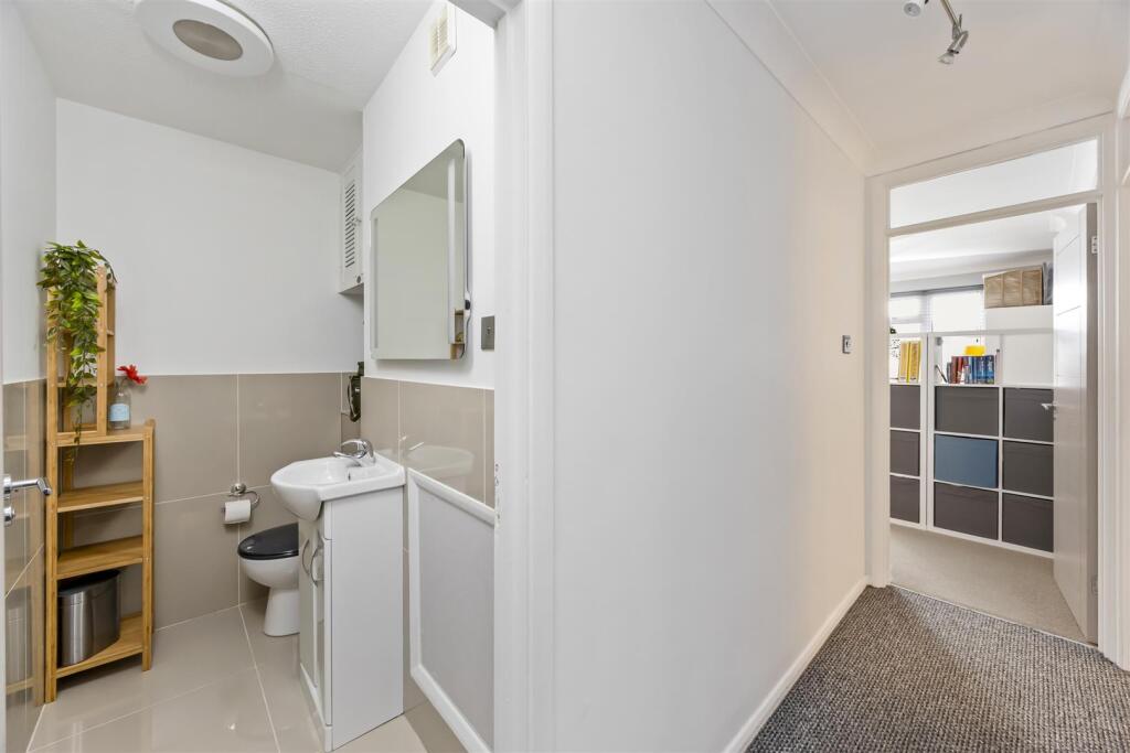 Separate Cloakroom
