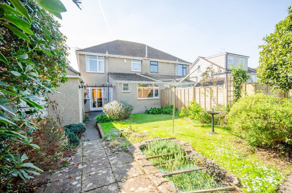 Rear garden pic 3.jpg