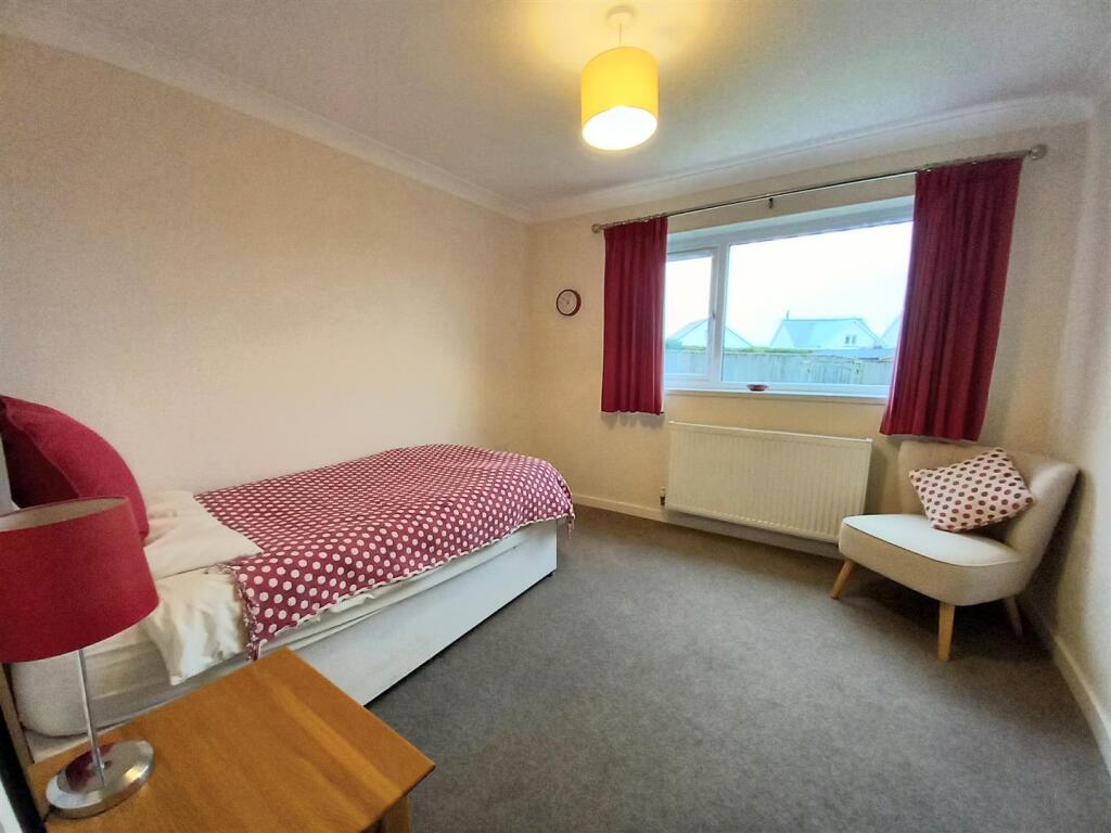 46 Swanswood Bed 2.jpg