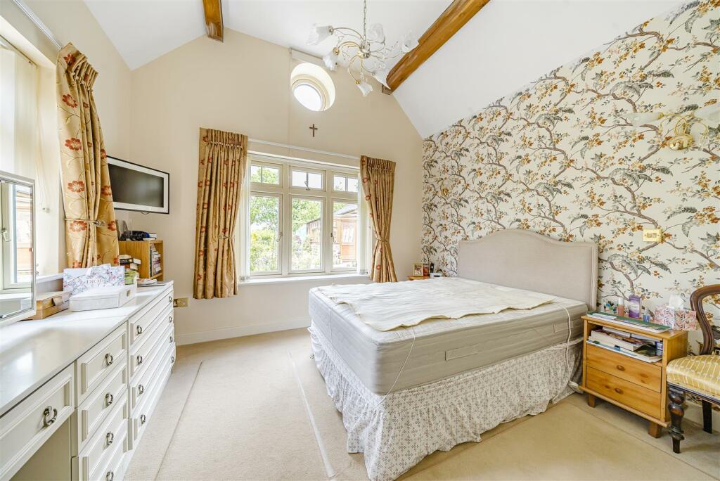 32a High Street, Paulerspury
