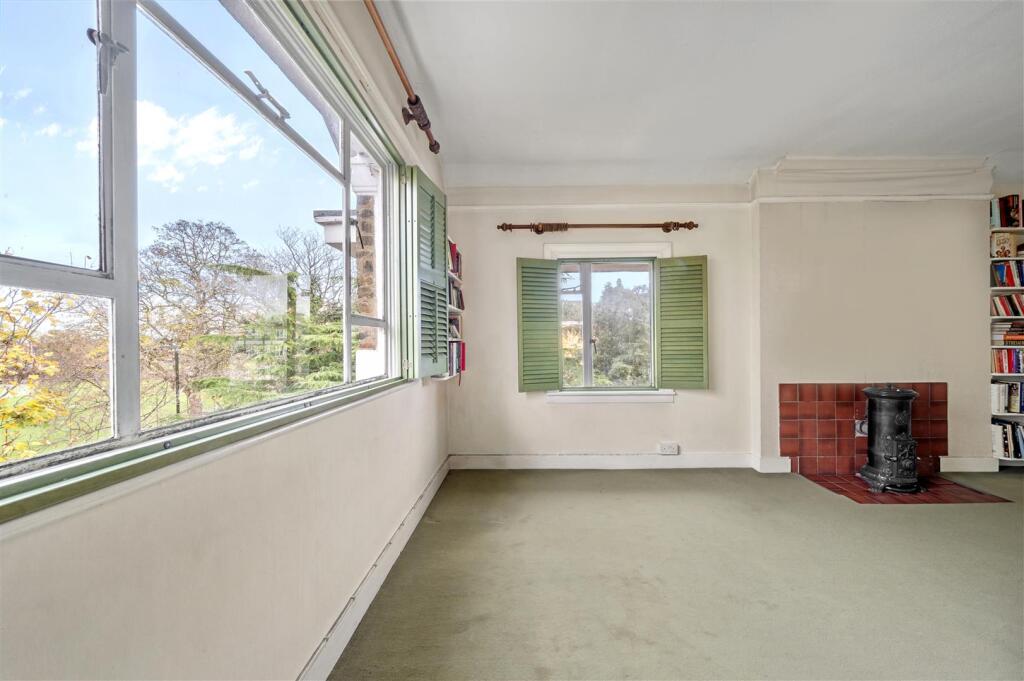 Flat 3 Lansdowne Court,13.jpg