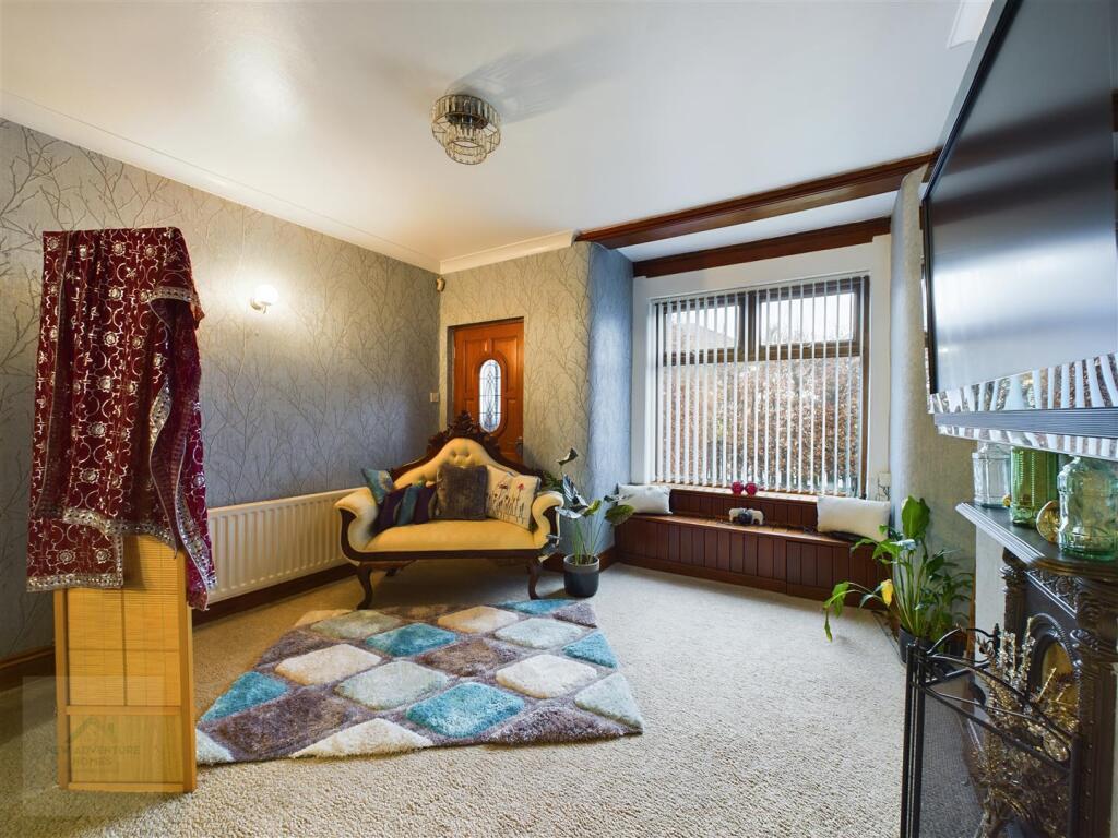 Living Room / Dining Room