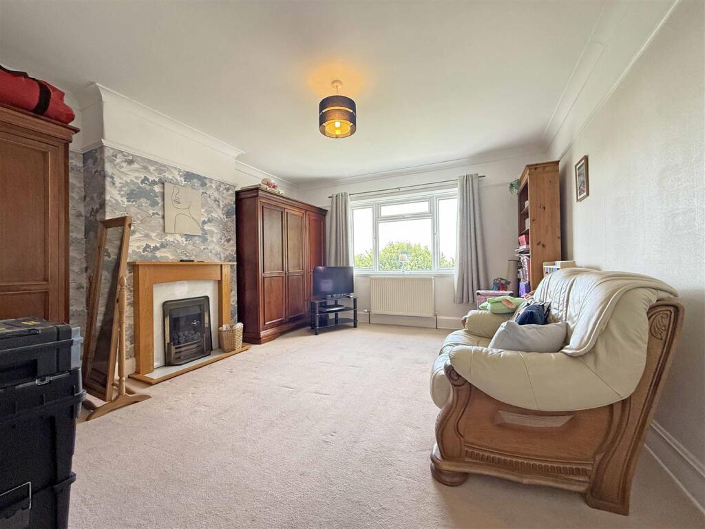 Venn Grove 55 - Bedroom Three.jpg