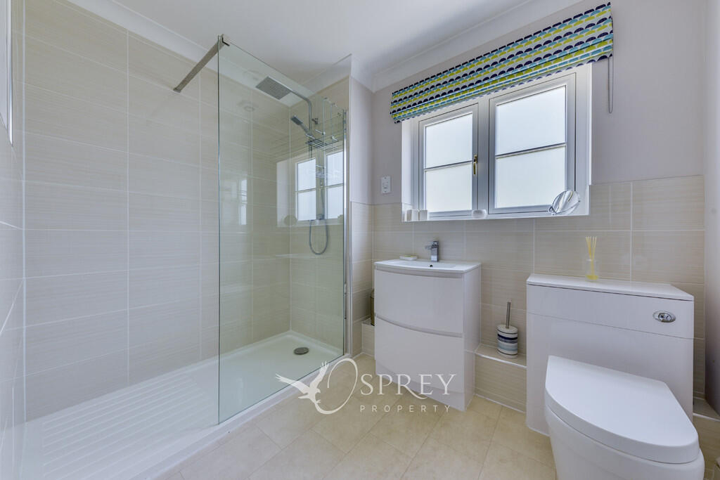 Family Shower Roo...