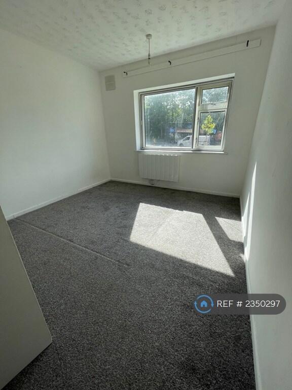 1st Double Bedroom