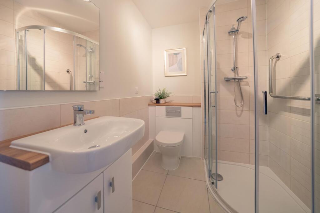 The Cedars, Malpas - En-Suite