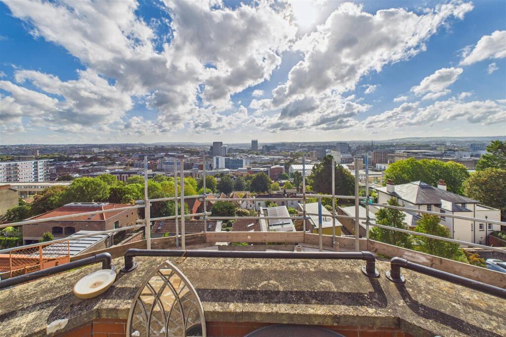 The Penthouse, 12 Kingsdown Parade, Bristol, BS6 5