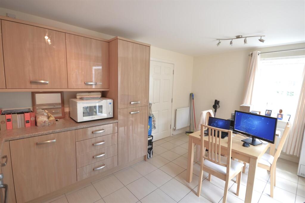 kitchen/breakfast room
