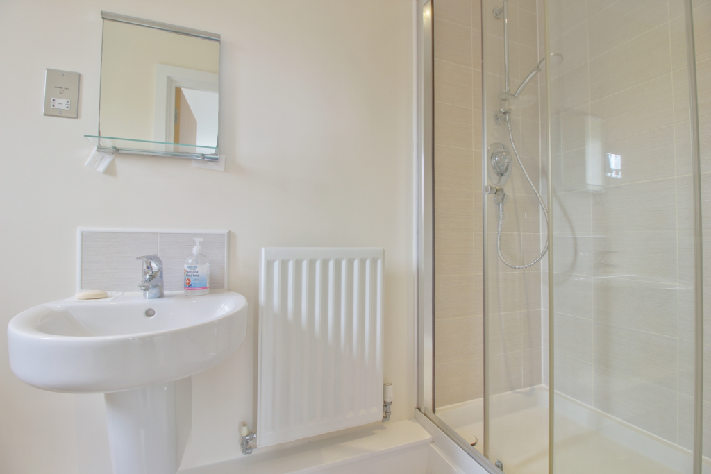 Bedroom 2 Ensuite