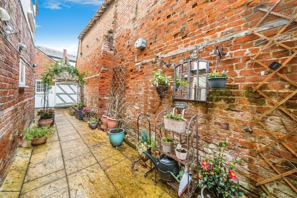 Rear Courtyard garden