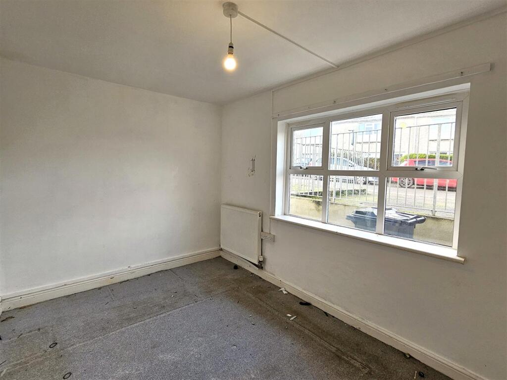 Front bedroom