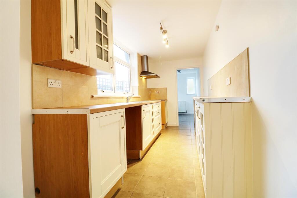 55 Blakenhall Lane kitchen.jpg