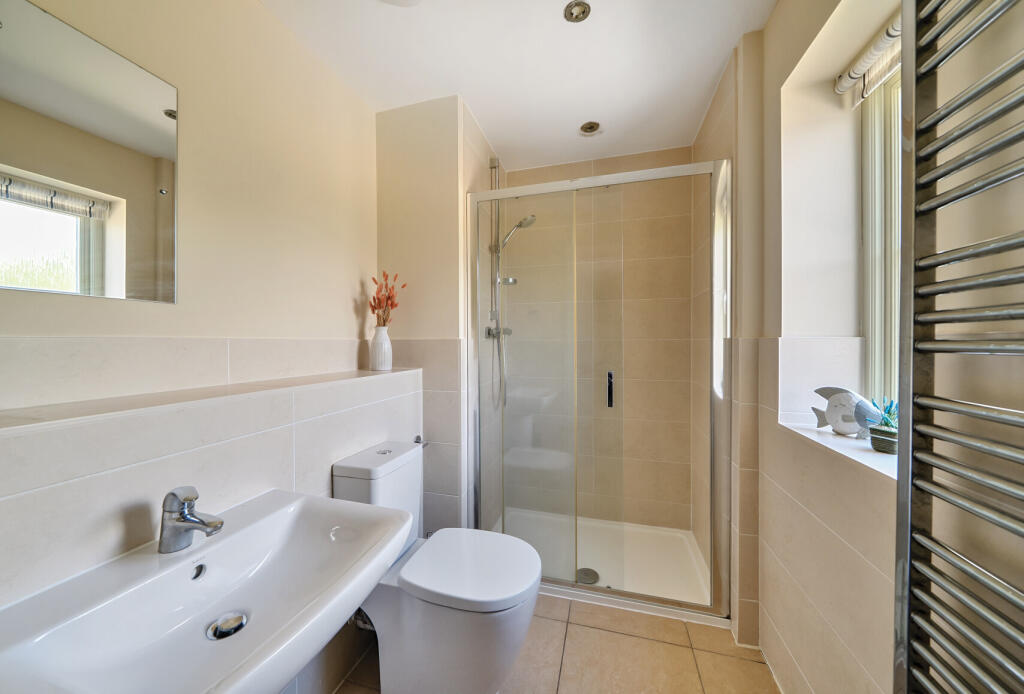 1325208-6-687e258...