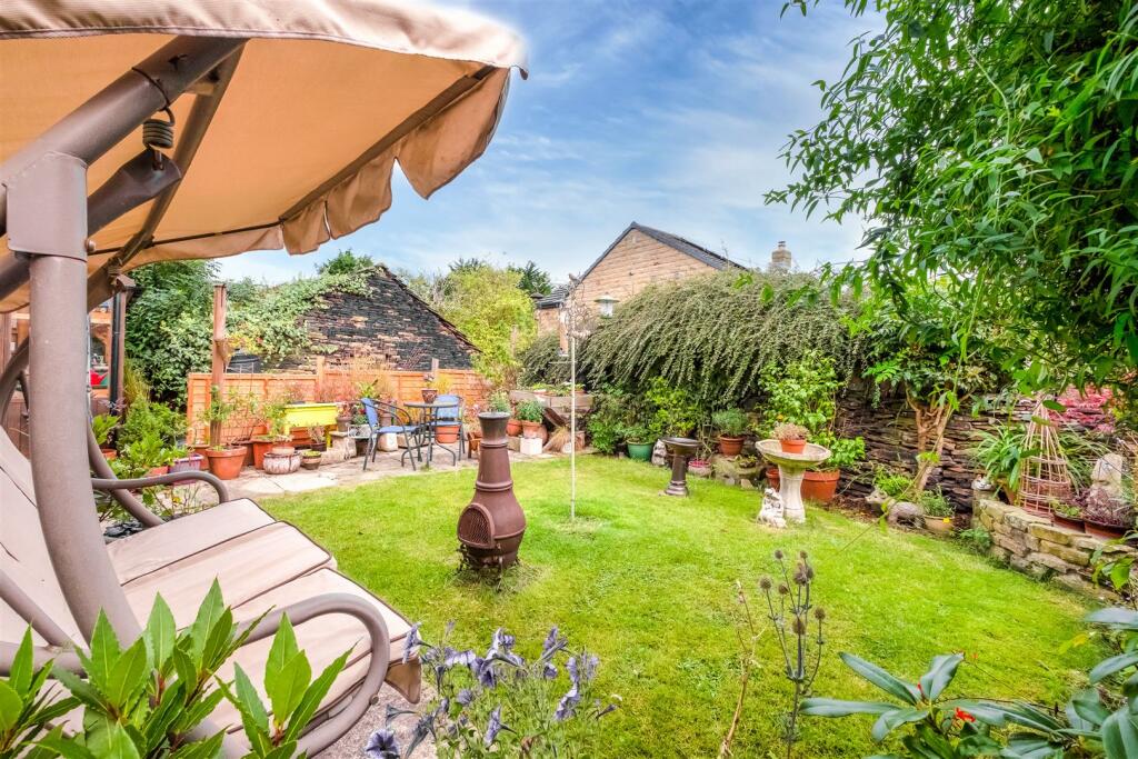 GARDEN 2.jpg