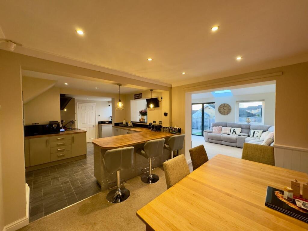 Kitchen Dining Photo, Clockhouse Grove, Burnley, 5