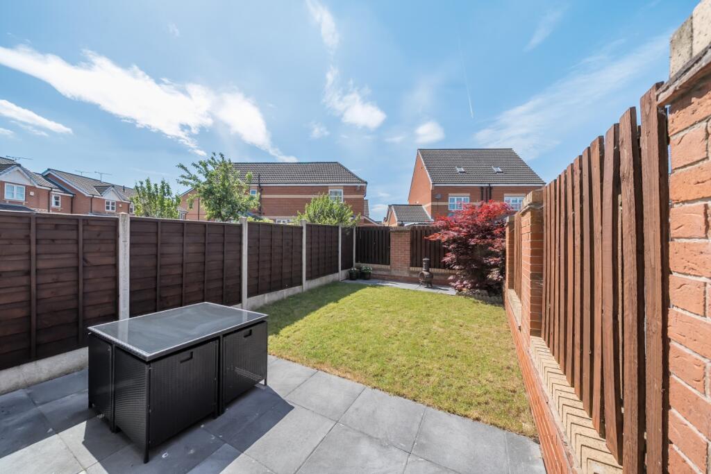 1296429-3-682dd7a100378-ARW