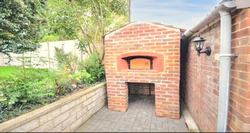 WhatsApp Image 20251208 at 110510_7d850e2a.jpg