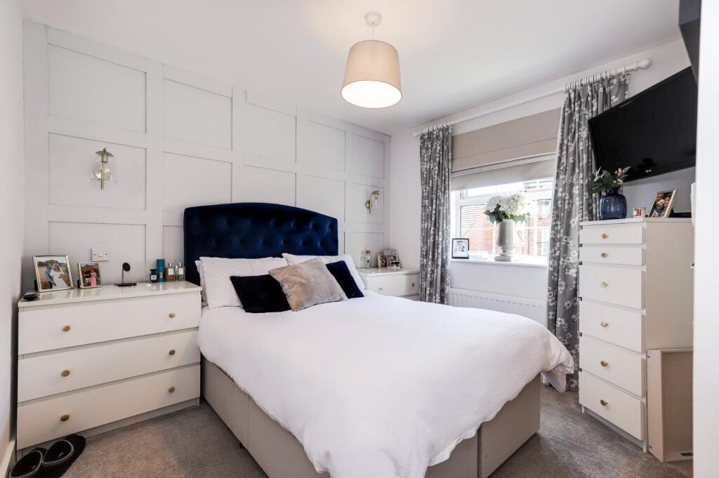 Bedroom One a.JPG