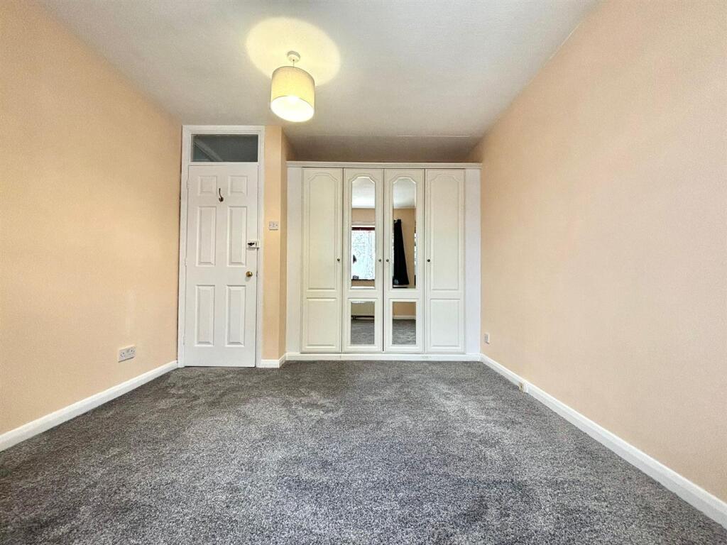 Bedroom 5, 5.jpeg