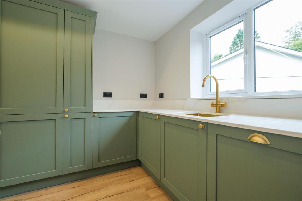 Parry Liskeard New build-10.jpg