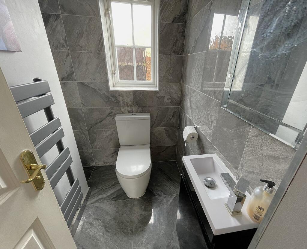 cloakroom WC