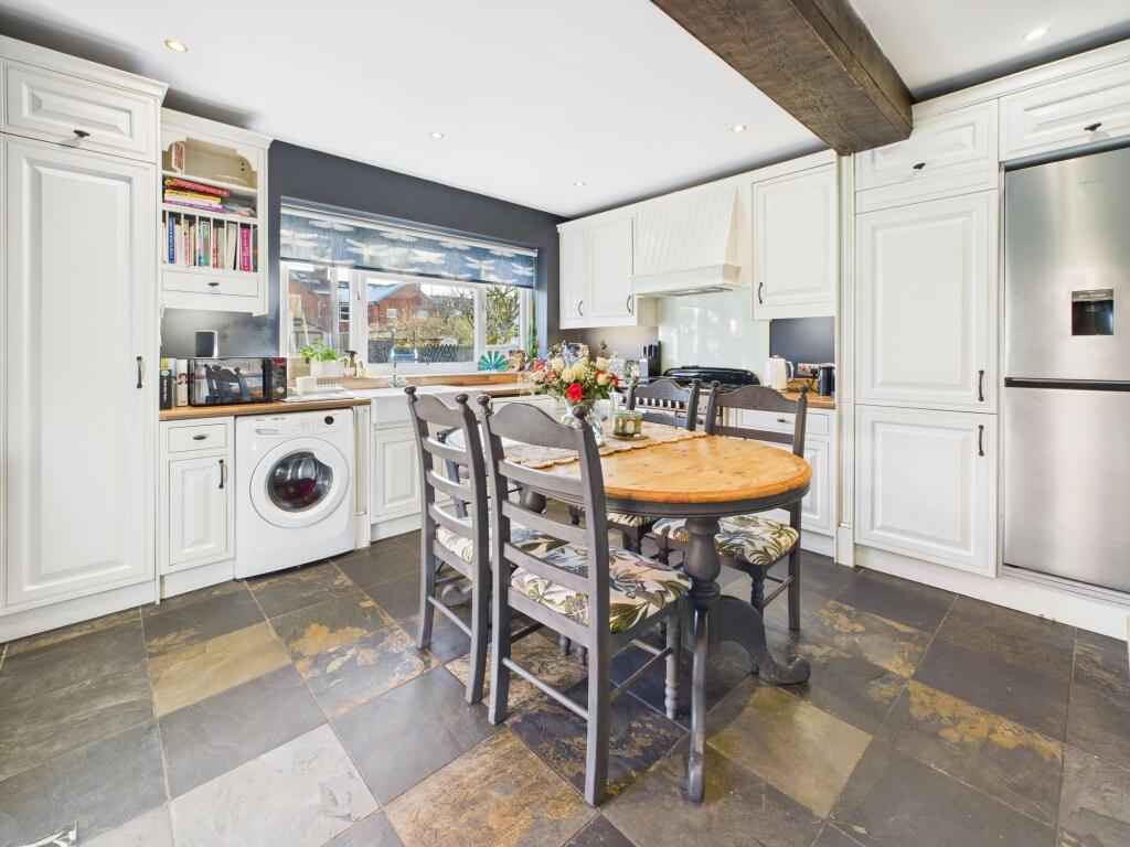 Kitchen/Breakfast Room