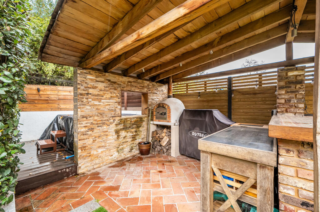 1386699-25-693188...