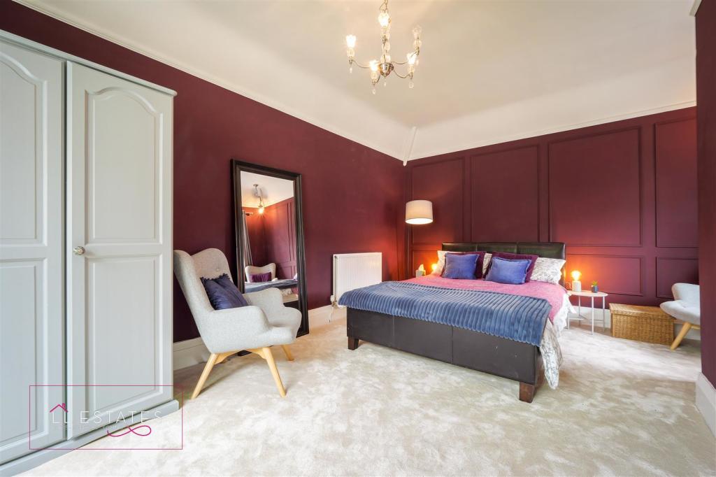 master bedroom 76.jpg