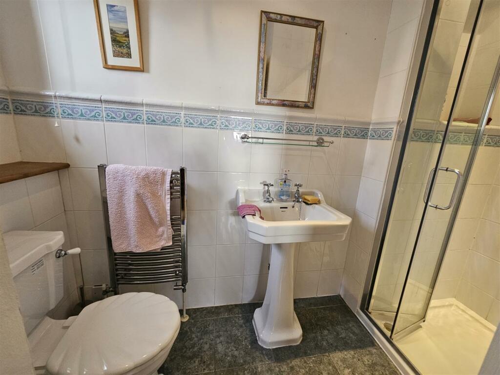 Ensuite.jpg