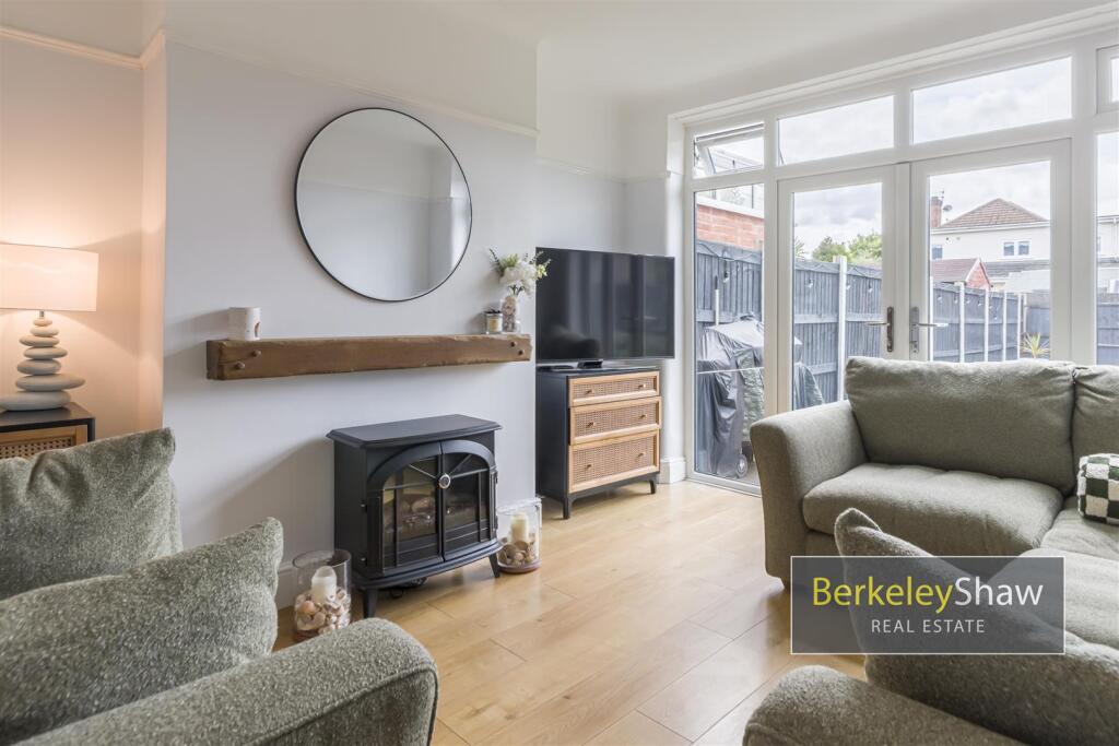 Thornfield Road Thornton L23