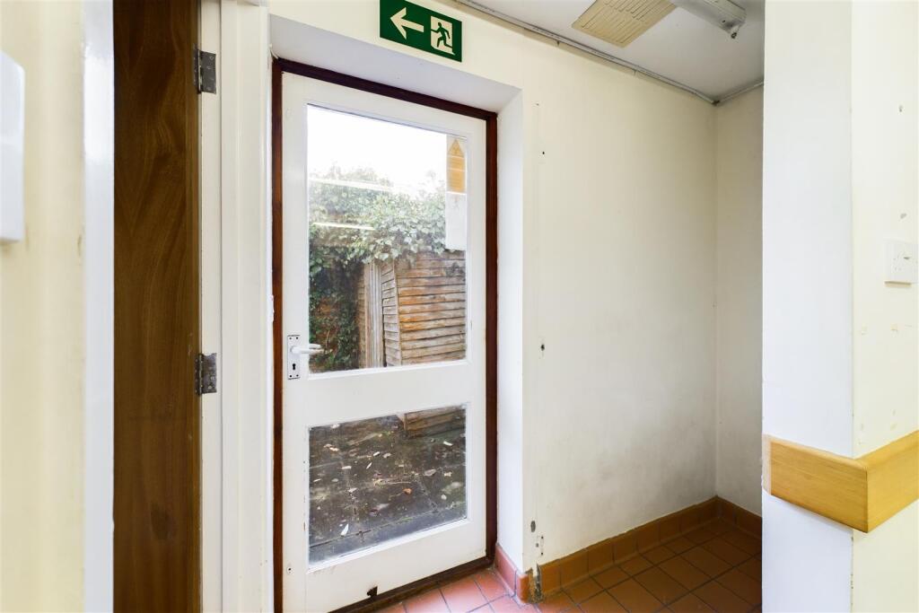 14 Lower Church Street, Chepstow, NP16 5HX | Freeh