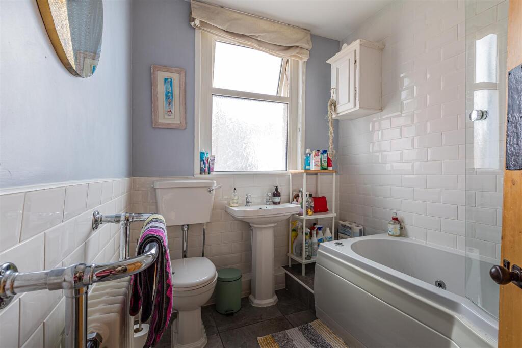 Amesbury Road 47-20.jpg