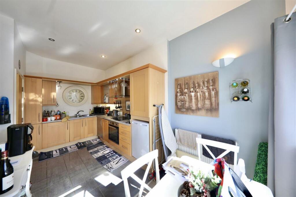Kitchen diner