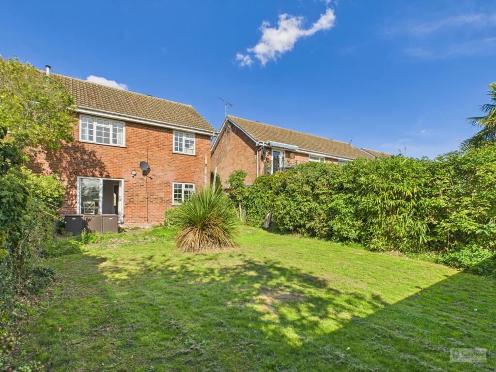 Raven Close - Garden - 2 - EweMove Mildenhall