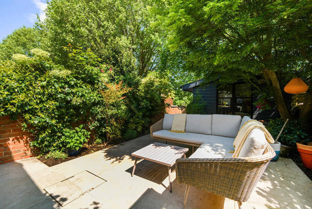 15-68234cb7c5582-...