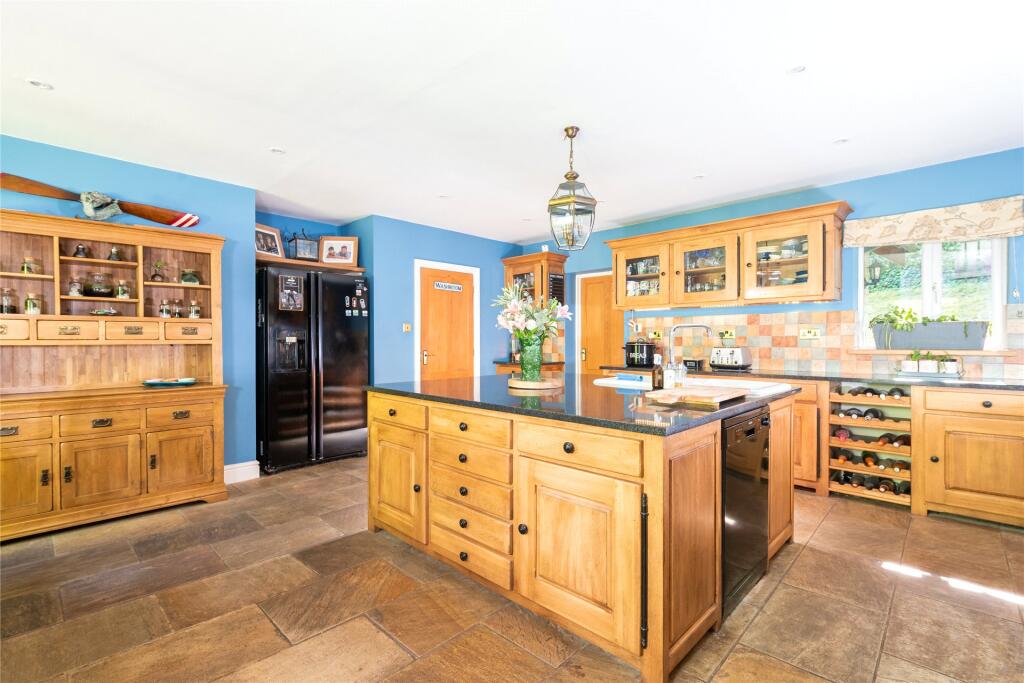 Kitchen/Breakfast Rm