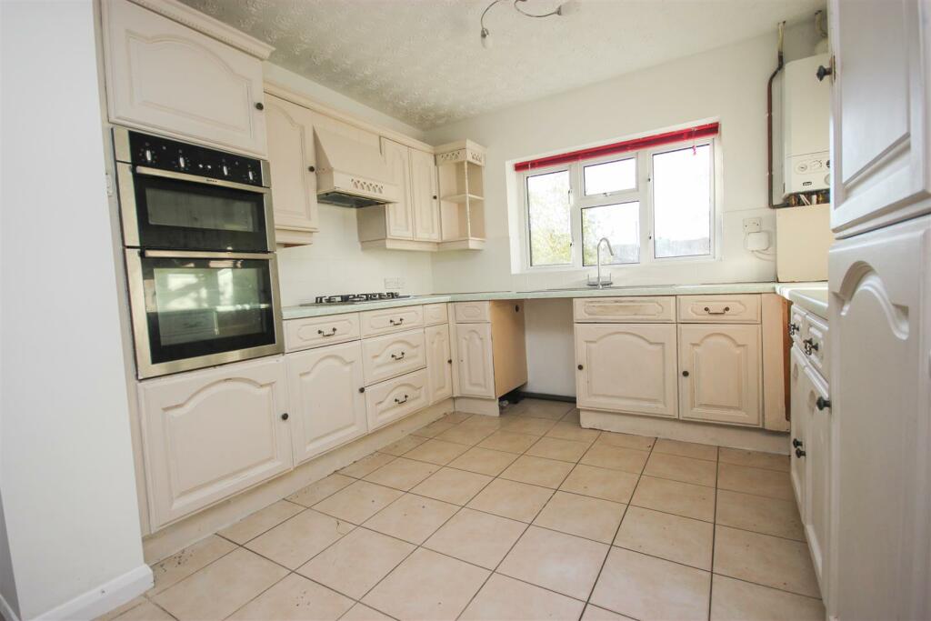 Kitchen_.jpg