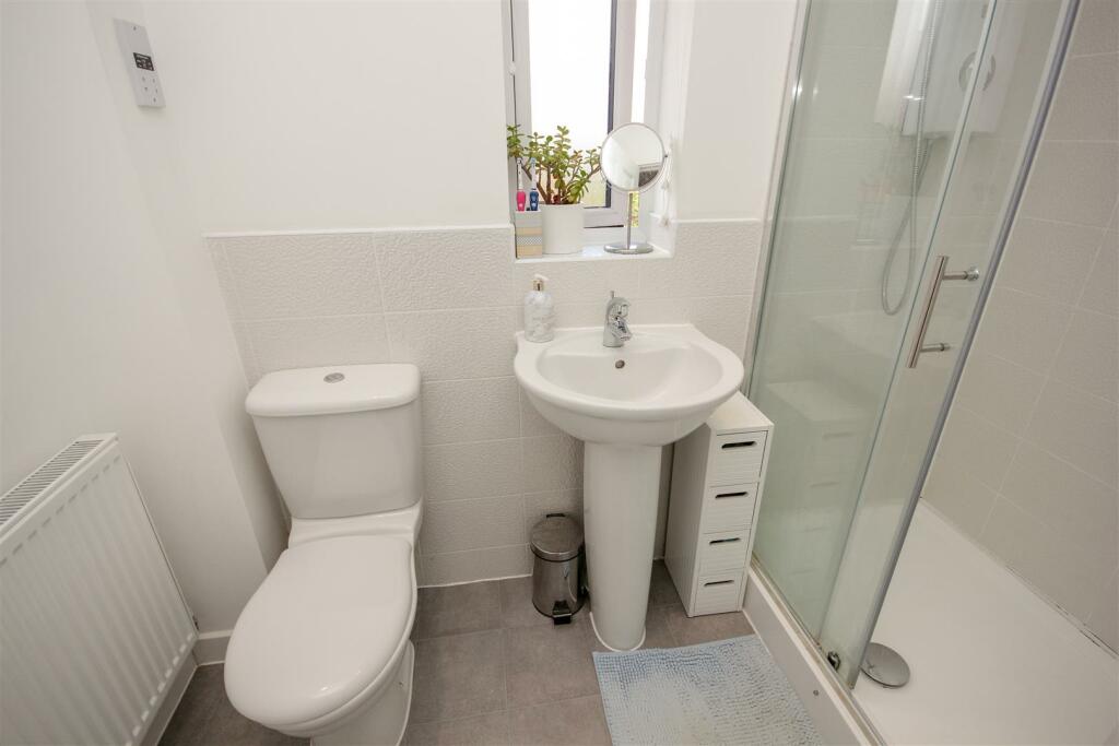 Ensuite.jpg