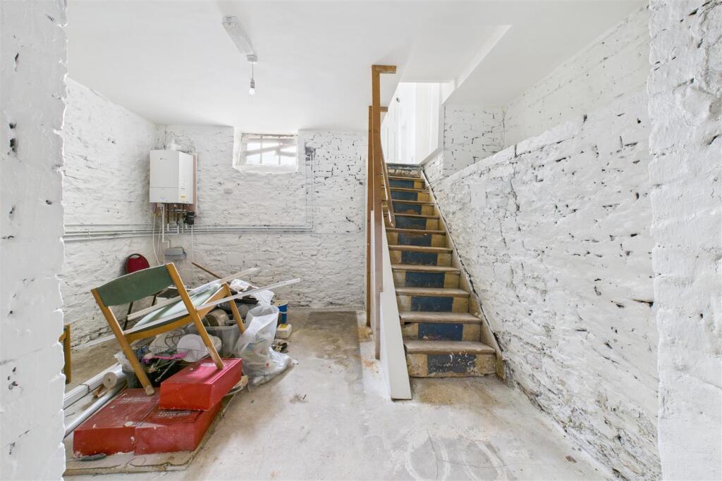 12 Osborne Villas, Kingsdown, Bristol BS2 8BP | Fr