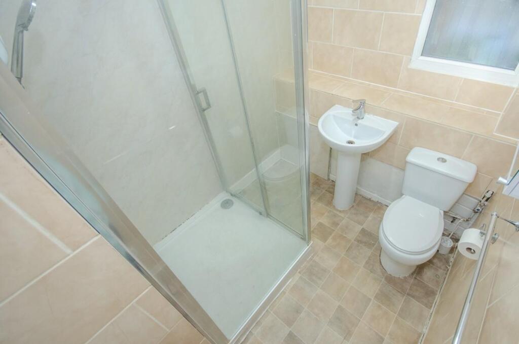 Shower room.jpg