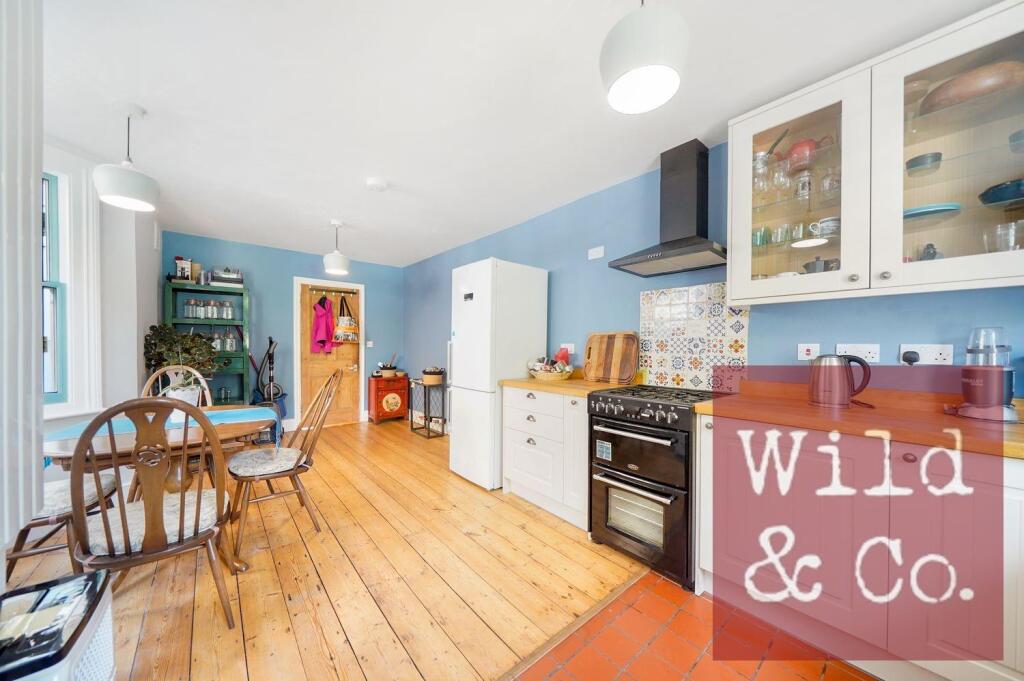 Roding Road - di9GvU2KT3wV4GmLx8Lo.jpg