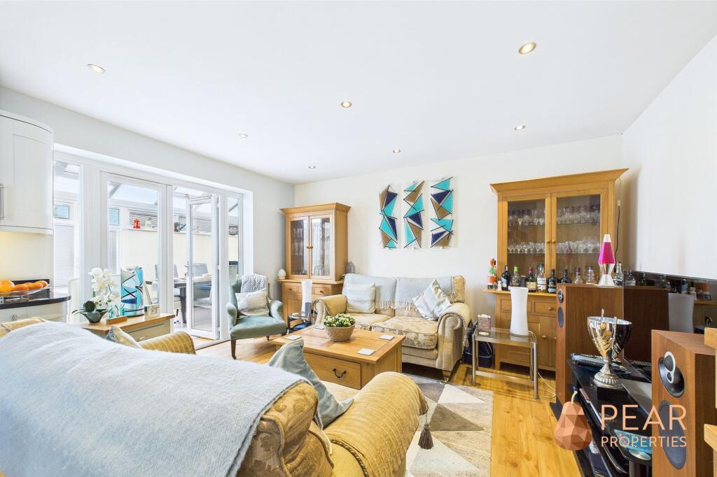 Open Plan Kitchen/Dining Room