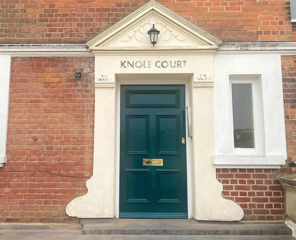 16 Knole Ct - Main Door.jpg