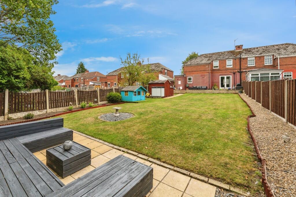 pbox-garden-327107.jpg