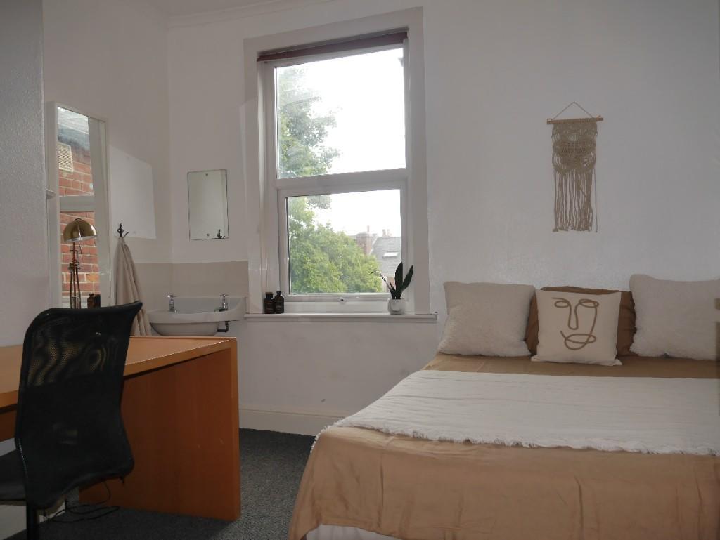 1st floor back