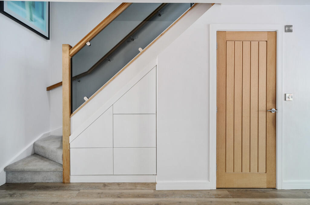 1312820-5-68596ab...