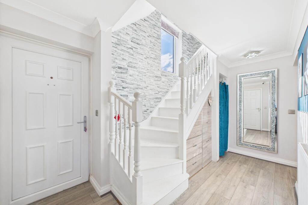 EweMove Spalding - Chamomile Way - Hallway